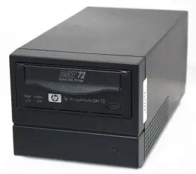 Q1523A HP StorageWorks DAT 72 External Tape Drive (image for) Q1523A HP StorageWorks DAT 72 External Tape Drive